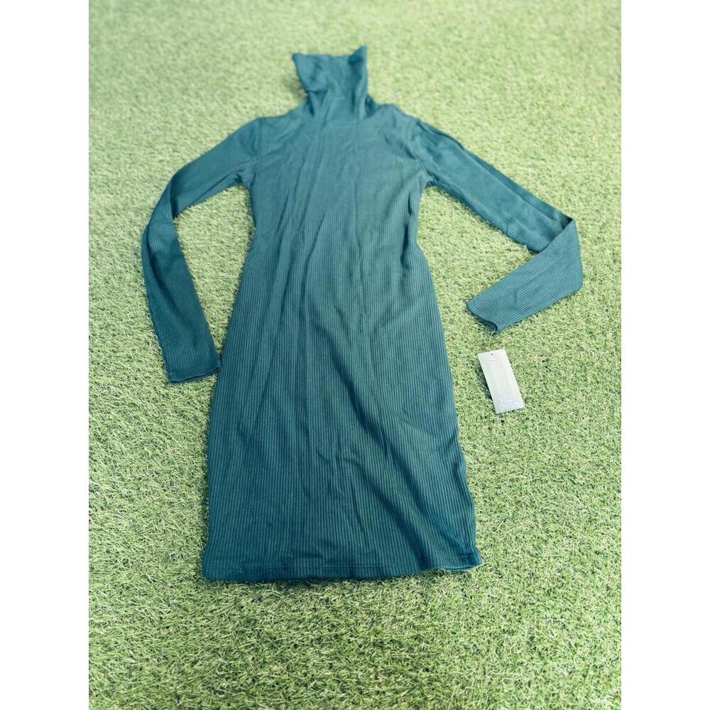 Wild Fable Woman’s s Sweater Dress Green Ribbed‎ Long Sleeve High Neck